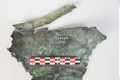 Etiketten zu Bronzesitula (NHMW-PRAE-024474)